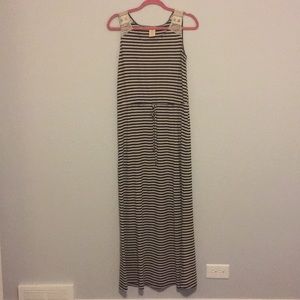 Striped Maxi Dress Black & Tan Crochet Strap Sz Sm